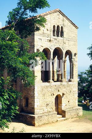 Chiesa di Santa María del Naranco. Oviedo, Spagna. Foto Stock