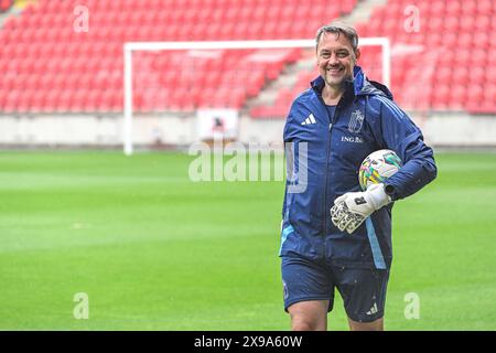 Praga, Repubblica Ceca. 30 maggio 2024. L’allenatore di portiere belga Jan Van Steenberghe durante una sessione di allenamento Matchday -1 prima della partita di calcio tra le squadre nazionali femminili della Repubblica ceca e del Belgio, chiamati i Red Flames nella terza giornata del girone A2 nella fase di campionato del campionato europeo di qualificazione femminile 2023-24, giovedì 30 maggio 2024 a Praga, Repubblica Ceca. Crediti: Sportpix/Alamy Live News Foto Stock