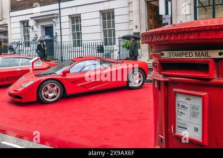 McLaren F1 vincitrice delle vetture esposte al Savile Row Concours London W1 UK 2024 Foto Stock