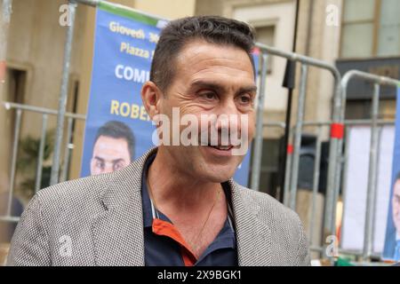 Italia, Arezzo, 30 maggio 2024: Il generale Roberto Vannacci durante una manifestazione elettorale. Roberto Vannacci si candida alla Lega alle prossime elezioni europee. Foto © Daiano Cristini/sintesi/Alamy Live News Foto Stock