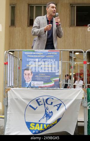 Italia, Arezzo, 30 maggio 2024: Il generale Roberto Vannacci durante una manifestazione elettorale. Roberto Vannacci si candida alla Lega alle prossime elezioni europee. Foto © Daiano Cristini/sintesi/Alamy Live News Foto Stock