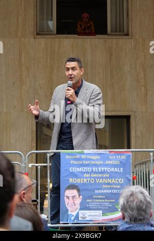 Italia, Arezzo, 30 maggio 2024: Il generale Roberto Vannacci durante una manifestazione elettorale. Roberto Vannacci si candida alla Lega alle prossime elezioni europee. Foto © Daiano Cristini/sintesi/Alamy Live News Foto Stock