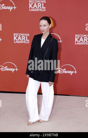 Katharina Schuettler bei der „diventa Karl Lagerfeld“ (Disney+) Serien Premiere AM 30.05.2024 a Berlino Foto Stock