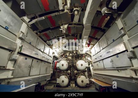 Sala dei siluri all'interno di un sottomarino a Milano, Lombardia, Italia Foto Stock