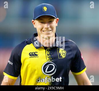 30 maggio 2024; Emirates Old Trafford Cricket Ground, Manchester, Inghilterra; Vitality Blast T20 League Cricket, Lancashire Lightning contro Durham; Matthew Potts di Durham Foto Stock