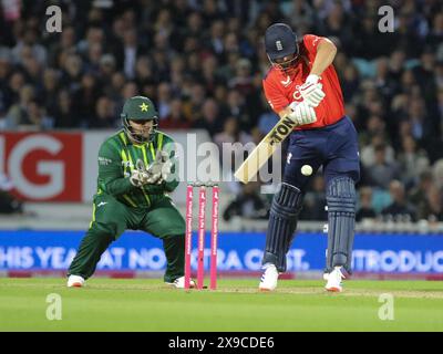 Londra, Regno Unito. 30 maggio 2024. Londra, Inghilterra, maggio 30 2024: Will Jacks (85 Inghilterra) batte durante la quarta partita Vitality T20 International tra Inghilterra e Pakistan al Kia Oval di Londra, Inghilterra. (Jay Patel/SPP) credito: SPP Sport Press Photo. /Alamy Live News Foto Stock