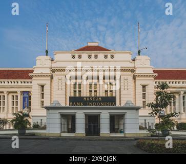 Giacarta, Indonesia - 7 maggio 2024. La maestosa facciata del Museum Bank Indonesia, un importante punto di riferimento a Giacarta, Indonesia. in precedenza era il capo di Foto Stock