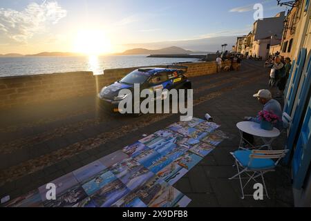 Alghero, Italia. 30 maggio 2024. Guida Sami Pajari e il co-driver Enni Malkonen della Teamprintsport Toyota GR Yaris Rally2, partenza cerimoniale ad Alghero durante il Campionato del mondo Rally FIA WRC Rally Italia Sardegna 2024 30 maggio, Alghero Italia Credit: Independent Photo Agency/Alamy Live News Foto Stock