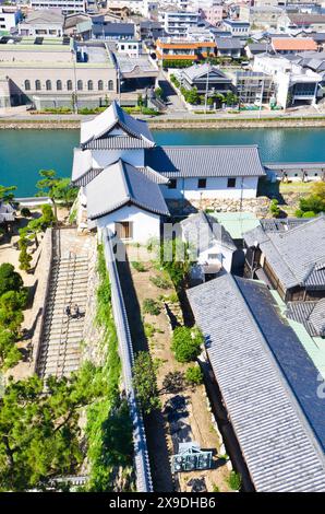 Paesaggio urbano di Imabari nella prefettura di Ehime, Shikoku, Giappone. Foto Stock