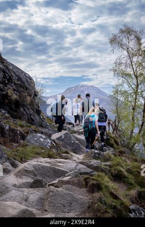 Camminatori sul sentiero Ben Nevis, Scozia, Regno Unito, Gran Bretagna, Europa. Foto Stock