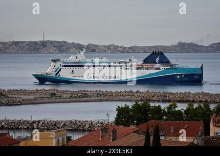 Marsiglia, Francia. 29 maggio 2024. La nave Girolata, traghetto della compagnia la Méridionale, arriva al porto francese del Mediterraneo di Marsiglia. (Foto di Gerard bottino/SOPA Images/Sipa USA) credito: SIPA USA/Alamy Live News Foto Stock