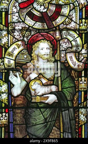 Una vetrata di C e Kempe & Co. Raffigurante St John the Baptist, St Mary's Church, Bloxham, Oxfordshire Foto Stock