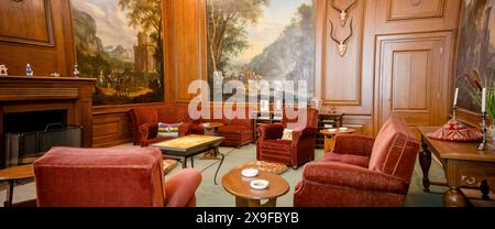 Panorama interno architettura Paleis Het Loo Museo della famiglia reale olandese. Patrimonio culturale della destinazione turistica Foto Stock