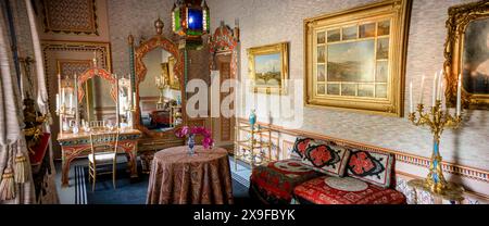 Panorama interno architettura Paleis Het Loo Museo della famiglia reale olandese. Patrimonio culturale della destinazione turistica Foto Stock