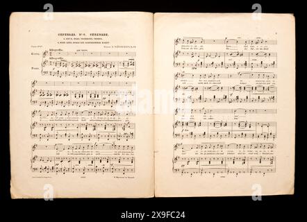 Vintage spartiti Pyotr Ilyich Tchaikovsky No. 67 Serenade. Opus 63. Poesie del Granduca Konstantin Konstantinovich di Russia, dell'Impero Russo, 1888. Foto Stock