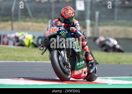 20 Fabio Quartararo (fra-Monster Yamaha Team) durante le prove libere del MotoGP Brembo del Gran Premio d'Italia venerdì MotoGP sabato, MotoGP d'Italia sul circuito del Mugello il 31 maggio 2024 a Scarperia, Italia. (Foto di Fabio Averna/Sipa USA) credito: SIPA USA/Alamy Live News Foto Stock