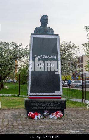 Aleksandrow Lodzki, Polonia - 13 aprile 2024: Busto di Jozef Klemens Pilsudski. Foto Stock