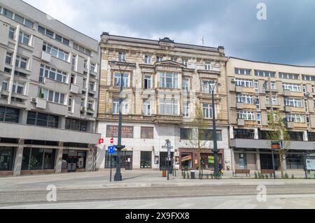 Lodz, Polonia - 14 aprile 2024: Vista sugli edifici di Piazza della libertà. Foto Stock