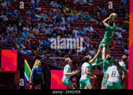 Madrid, Spagna. 31 maggio 2024. Finali del campionato di rugby Sevens. CAMPIONATO MASCHILE SPOOL B, Irlanda 7s vs Sudafrica 7s Questo weekend, squadre di tutto il mondo si sfidano nell'attesissima finale del campionato di rugby Sevens, mettendo in mostra velocità, abilità e strategia in un torneo frenetico ed emozionante. Ci si aspetta che gli spettatori riempiano gli stand, creando un'atmosfera elettrica nel locale. Crediti: Enriquepsans/Alamy Live News Foto Stock