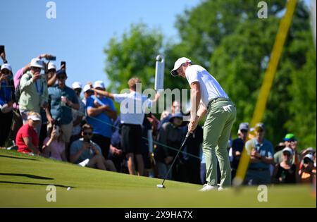 Toronto, Ontario, Canada. 31 maggio 2024. RORY MCILROY dell'Irlanda del Nord batte un putt durante il secondo round dell'RBC Canadian Open 2024 all'Hamilton Golf and Country Club. McElroy ha concluso il round con un 72 (Credit Image: © Jeff Vogan/ZUMA Press Wire) SOLO PER USO EDITORIALE! Non per USO commerciale! Foto Stock