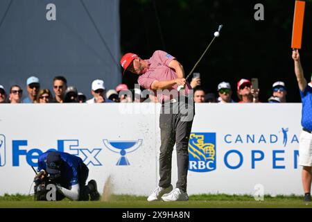 Toronto, Ontario, Canada. 31 maggio 2024. TAYLOR PENDRITH del Canada batte il suo tee shot durante il secondo round del RBC Canadian Open 2024 all'Hamilton Golf and Country Club. Pendrith terminò con un 69 (-1) finendo con la T30. (Credit Image: © Jeff Vogan/ZUMA Press Wire) SOLO PER USO EDITORIALE! Non per USO commerciale! Foto Stock