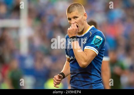 Dublino, Irlanda. 1 giugno 2024. Sam Prendergast di Leinster durante la partita del 18° round del United Rugby Championship tra Leinster Rugby e Connacht Rugby alla RDS Arena di Dublino, Irlanda, il 31 maggio 2024 (foto di Andrew SURMA/ Credit: SIPA USA/Alamy Live News Foto Stock