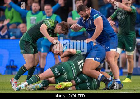 Dublino, Irlanda. 1 giugno 2024. Giocatori in azione durante la partita del 18° turno del campionato United Rugby tra Leinster Rugby e Connacht Rugby alla RDS Arena di Dublino, Irlanda, il 31 maggio 2024 (foto di Andrew SURMA/ Credit: SIPA USA/Alamy Live News Foto Stock