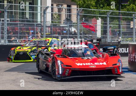 31 maggio 2024: Il pilota della Whelen Cadillac Racing Pipo Derani (31) guida durante la sessione di prove due della Chevrolet Sports Car Classic. La IMSA WeatherTech Sportscar Series gestisce la Chevrolet Detroit Sports Car Classic per le strade del centro di Detroit, Michigan. (Jonathan tenca/CSM) (immagine di credito: © Jonathan tenca/Cal Sport Media) Foto Stock