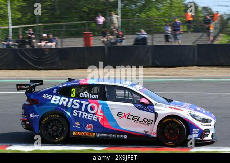 Tom Chilton - Team Bristol Street Motors - guida Hyundai i30N numero 3 nel Kwik Fit BTCC 2024 a Brands Hatch nel maggio 2024 Foto Stock