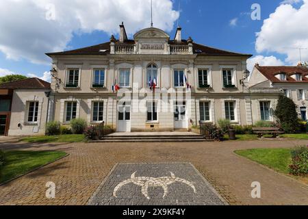 Municipio di Crecy la Chapelle, un villaggio del dipartimento francese della Senna e della Marna nella regione di Parigi spesso soprannominato la piccola Venezia di Brie a causa del Foto Stock