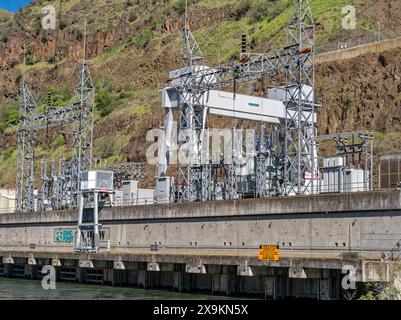 La centrale elettrica della diga di Oxbow sul fiume Snake a Hells Canyon vicino a Oxbow, Oregon, Stati Uniti Foto Stock