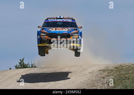 Alghero, Italia. 1 giugno 2024. Guida Lauri Joona e Janni Hussi CR Skoda FabiaÂ RS Rally2, credito: Agenzia fotografica indipendente/Alamy Live News Foto Stock