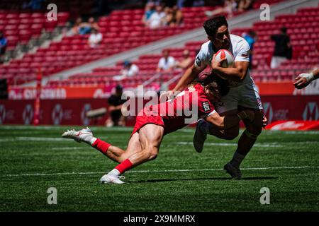 Madrid, Spagna. 1 giugno 2024. Finale del Campionato Rugby Sevens 2° giorno. QUALIFICA PISCINA A - UOMO, USA 7s e Canada 7S. Questo weekend, squadre di tutto il mondo si sfidano nell'attesissima finale del campionato di rugby Sevens, mettendo in mostra velocità, abilità e strategia in un torneo frenetico ed emozionante. Ci si aspetta che gli spettatori riempiano gli stand, creando un'atmosfera elettrica nel locale. Crediti: Enriquepsans/Alamy Live News Foto Stock