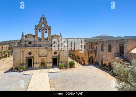 Vista dall'arco superiore nell'edificio del 1870 costruito sul sito della porta occidentale distrutta durante l'assedio della chiesa del monastero ottomano dell'Impero Ottomano Foto Stock