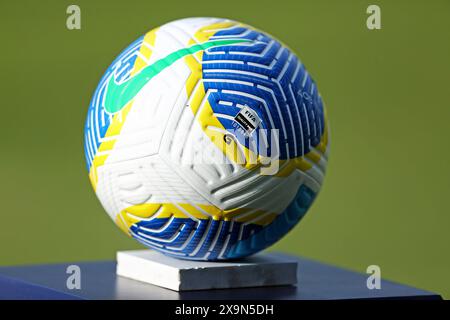 Curitiba, Brasile. 1 giugno 2024. Pallone Oficial della serie A 2024 brasiliana, durante la partita tra Gremio e Red Bull Bragantino, per la serie A 2024 brasiliana, allo stadio Couto Pereira, a Curitiba il 1° giugno. Foto: Heuler Andrey/DiaEsportivo/Alamy Live News crediti: DiaEsportivo/Alamy Live News Foto Stock