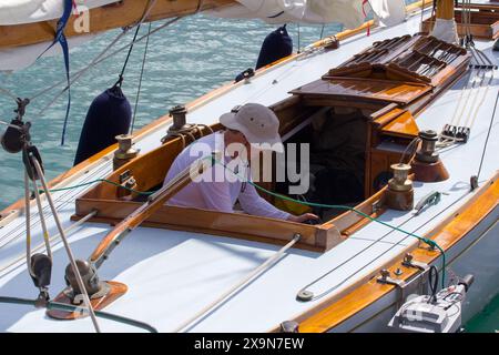 Les Voiles d'Antibes 29a edizione, raduno annuale di barche a vela d'epoca. Port Vauban, Antibes, Costa Azzurra Foto Stock