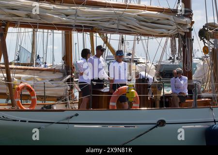 Les Voiles d'Antibes 29a edizione, raduno annuale di barche a vela d'epoca. Port Vauban, Antibes, Costa Azzurra Foto Stock