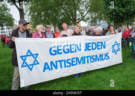 01.06.2024, Kšln: Kundgebung in der Deutzer Werft unter dem motto Arschhuh fŸr Demokratie - Rechtsextremismus stoppen. Die Veranstaltung wird organis Foto Stock