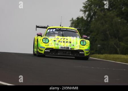 Laurens Vanthoor (Heusden-Zolder/BEL) / Thomas Preining (Cracovia/POL) / Kevin Estre (Hoechst/AUT) / Ayhancan Gueven (TUR), #911, Porsche 911 GT3 R, Team: Manthey EMA (DEU), Motorsport, ADAC Ravenol 24H Rennen Nuerburgring, Nuerburg, 30.05.2024 - 02.06.2024, Samstag 01.06.2024-Foergen: Eibner Foto Stock