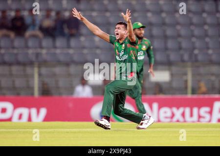 Taskin Ahmed durante la seconda partita internazionale T20 contro lo Sri Lanka al Sylhet International Cricket Stadium (SICS), Lakkatura, Sylhet, Bangladesh Foto Stock