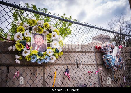 Oklahoma City, Oklahoma USA - 17 marzo 2017: Tokens on the Fence presso l'Oklahoma City National Memorial è un luogo commemorativo in onore delle vittime della Foto Stock