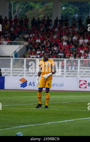 Giacarta, Indonesia, 2 giugno 2024 ALLEATO SALIM JUMA, portiere della Tanzania durante la PARTITA DI ALLENAMENTO Indonesia vs Tanzania al Madya Stadium (Stadion Madya) il 2 giugno 2024, a Giacarta Indonesia, credito Shaquille Fabri/Alamy Foto Stock