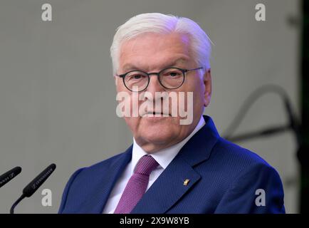 Bundespraesident Frank-Walter STEINMEIER haelt eine Rede beim Fest zum 75. Geburtstag des Grundgesetzes in der Villa Hammerschmidt a Bonn , 25.05.2024 Frank-Walter STEINMEIER , Presidente della Germania , 25.05.2024 *** il Presidente tedesco Frank Walter STEINMEIER tiene un discorso in occasione della celebrazione del 75° anniversario della legge fondamentale presso la Villa Hammerschmidt di Bonn , 25 05 2024 Frank Walter STEINMEIER , Presidente della Germania , 25 05 2024 Foto Stock