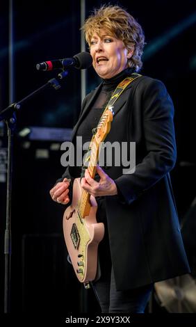 Leyland, Lancashire, domenica 26 maggio 2024. La cantante Katrina Leskanich si esibisce sul palco dell'annuale festival Music in the Park a Worden Park, Leyland. Foto Stock