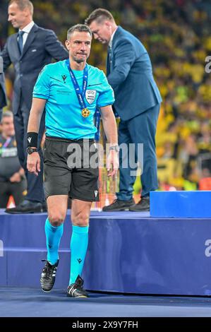 Londra, Inghilterra. 1 giugno 2024. L'arbitro Slavko Vincic si è visto dopo la finale di UEFA Champions League 2024 tra il Borussia Dortmund e il Real Madrid a Wembley a Londra. (Foto: Gonzales Photo - Tommaso Fimiano). Foto Stock