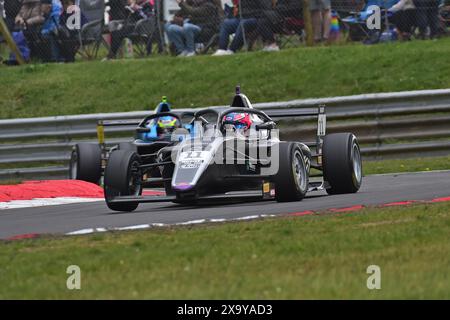 Chloe Chong, JHR Developments, ROKIT F4 British Championship, certificato dalla FIA, tre gare di venti minuti nel fine settimana sullo Snetterton 300 c Foto Stock