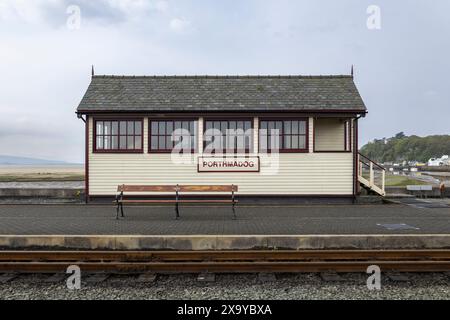 Stazione di segnalazione Welsh Highland Heritage Railway a Porthmadog, Gwynedd, Galles. Foto Stock