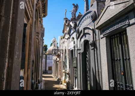 Buenos Aires, Argentina - il Cimitero la Recoleta si trova nell'omonimo quartiere di Recoleta, uno dei residenti più costosi della capitale Foto Stock