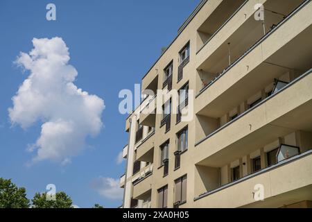 Neubau des Immobilienunternehmen Hines, Wohnhaus, Stadtquartier Südkreuz, Quartierstraße, Schöneberg, Berlino, Deutschland *** nuova costruzione della società immobiliare Hines, edificio residenziale, distretto di Südkreuz, Quartierstraße, Schöneberg,, Berlino, Germania Foto Stock