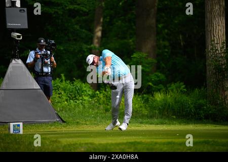 Toronto, Ontario, Canada. 1 giugno 2024. 3RYAN FOX della nuova Zelanda colpisce il suo tee shot durante il terzo round del RBC Canadian Open 2024 all'Hamilton Golf and Country Club. (Credit Image: © Jeff Vogan/ZUMA Press Wire) SOLO PER USO EDITORIALE! Non per USO commerciale! Foto Stock